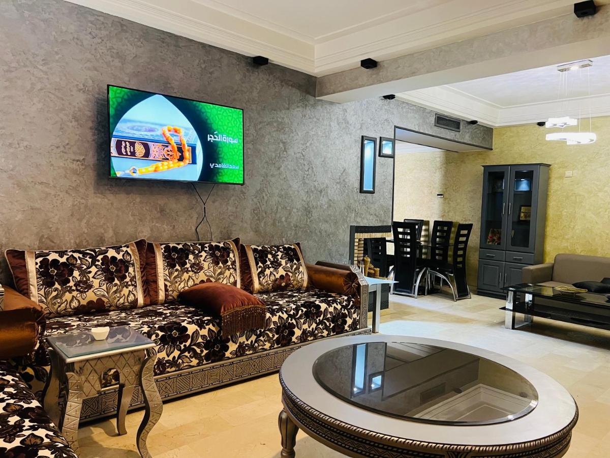 Luxury * Casablanca